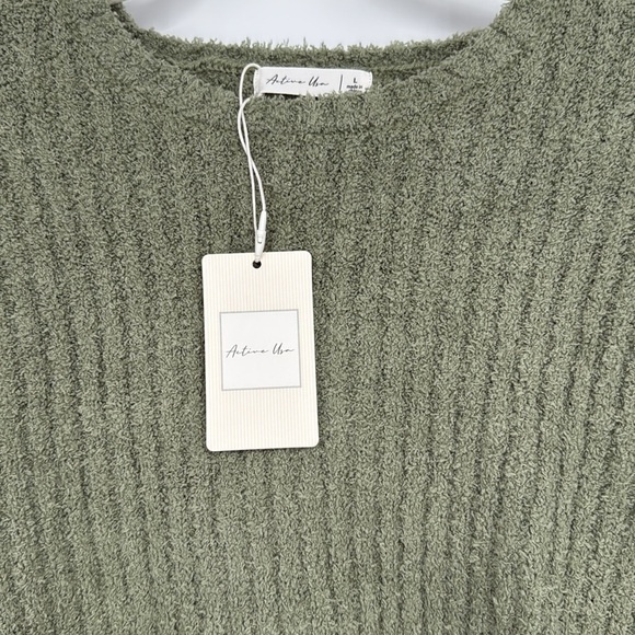 Active USA Long Sleeve Ribbed Crew Neck Sweater B
Sage Green Multiple Szs NWT - Picture 3 of 8
